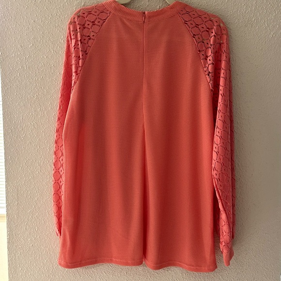 Miholl crochet lace blouse XL In A Pretty Peach Color. Preowned crew neck - Picture 5 of 11